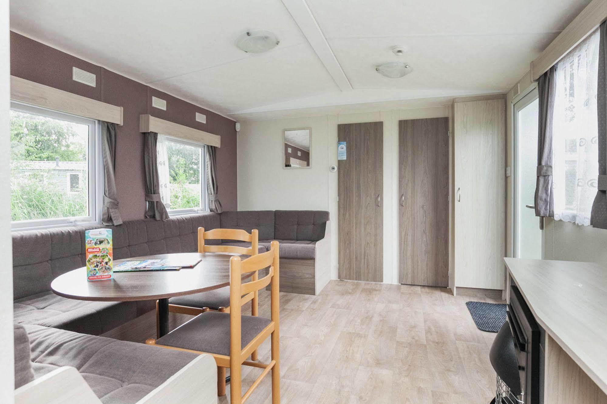 Oostappen Vakantiepark Riviera Beach Biddinghuizen Esterno foto
