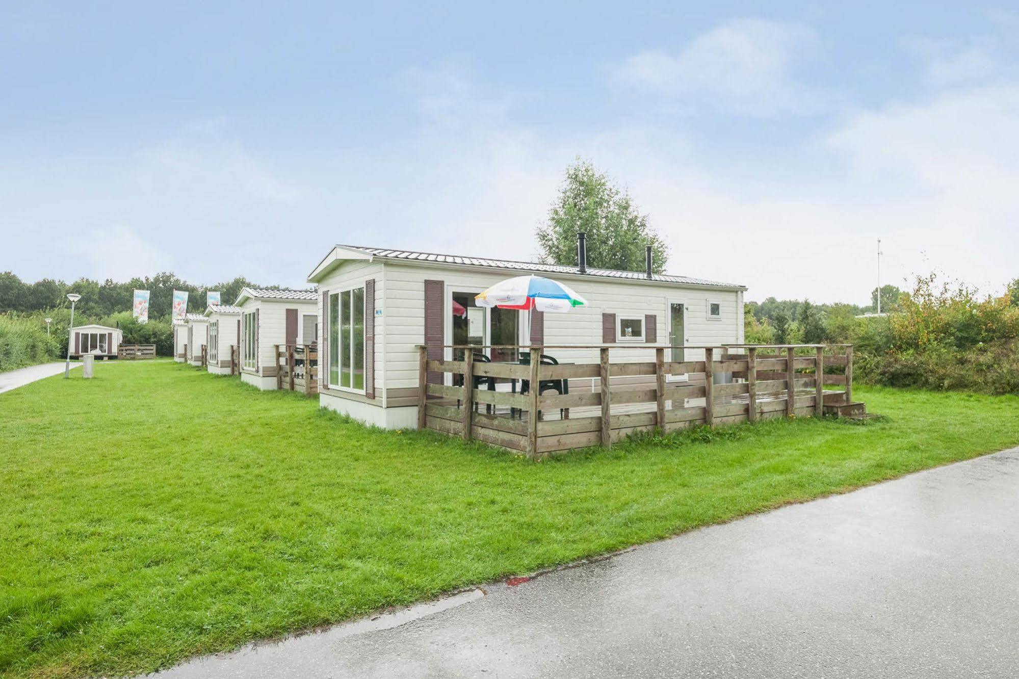 Oostappen Vakantiepark Riviera Beach Biddinghuizen Esterno foto
